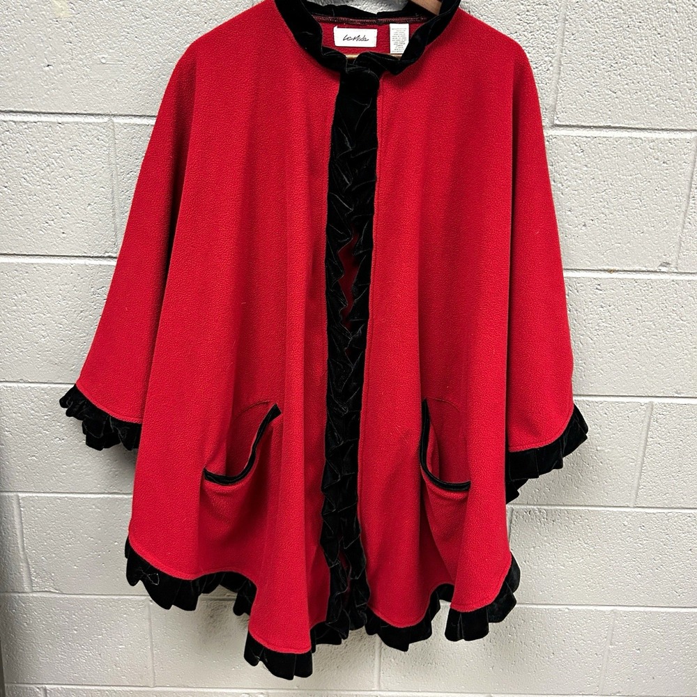 Le Moda Women’s Red/Black Cape w/ Ruffle Trim & Pockets 3/4 Sleeve One Size